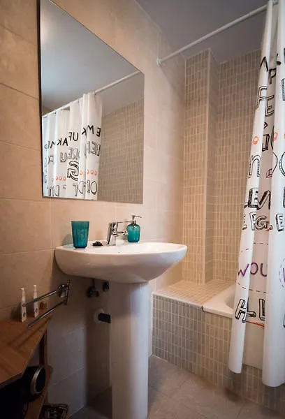 Holidays2Malaga Studios Mena Apartment